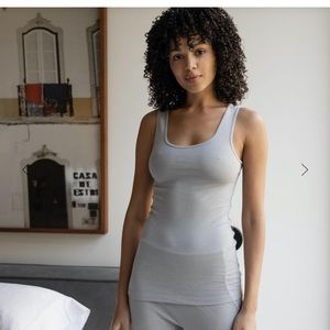 Lunya restore base tank